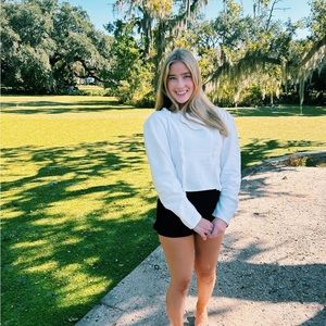 Meet your Posher, Isabel